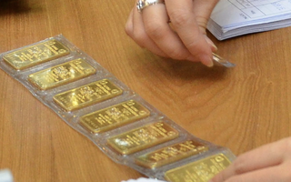 Giá vàng tăng sốc, doanh nghiệp vàng làm ăn ra sao?