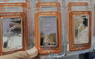 Giá bạc hôm nay 24-10: Giảm rất mạnh, có nên mua vào?