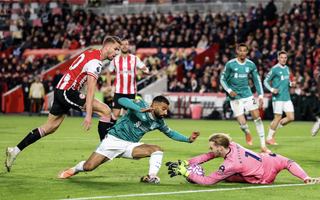 Liverpool thua tan tác ở London, chìm sâu khủng hoảng