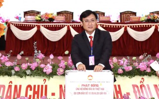 Ủy ban MTTQ Việt Nam phường Thủ Dầu Một quyên góp ủng hộ đồng bào vùng bão lũ