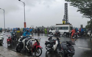 Đi bán cá, người phụ nữ ngã xuống vực giữa mưa gió mà không ai biết