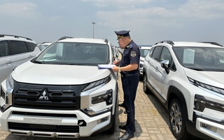 Thị trường ô tô ế ẩm, vì sao lượng xe nhập khẩu vẫn tăng mạnh?