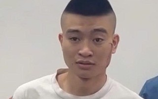 Giả vờ mua điện thoại rồi cướp giật, nam thanh niên vượt biên trốn truy nã