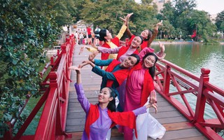 "Tay trong tay" – vũ điệu đoàn kết lan tỏa sức mạnh nghệ thuật Việt