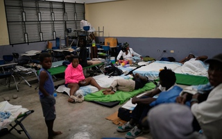 Hiện tượng đáng lo của bão ở Đại Tây Dương