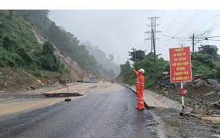 EVNCPC ứng trực 24/24, nỗ lực khôi phục điện tại miền Trung sau mưa lũ