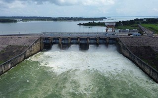 Hồ Dầu Tiếng tiếp tục xả tràn mức cao, cảnh báo ngập lụt ven sông Sài Gòn