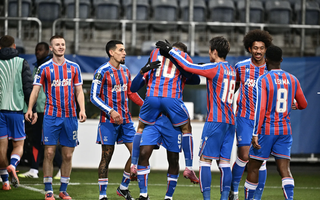 "Đại bàng" Crystal Palace lập kỷ lục ngày ra quân Conference League