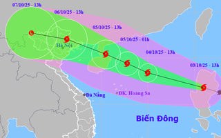 Bão Matmo giật cấp 13 và dự báo còn mạnh thêm, 2 kịch bản đổ bộ