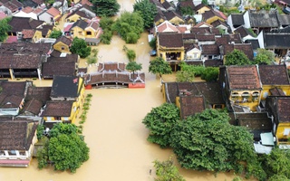 Toàn cảnh Hội An trong đỉnh lũ lịch sử, vượt mức năm 1964