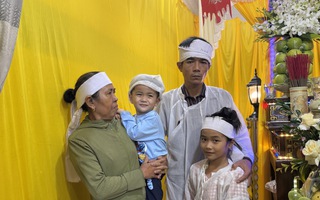 Vụ nữ công nhân bị lũ cuốn ở Đà Nẵng: Tiếng khóc xé lòng của hai đứa trẻ