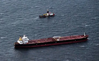 Điểm nóng xung đột ngày 2-11:  Nga mở "cửa ngách" cho “Hạm đội bóng tối”?