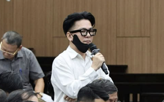 Ca sĩ Vũ Hà khai gì tại toà xử vụ đánh bạc ở khách sạn Pullman?