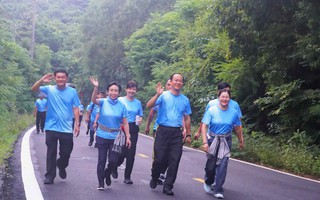 Đi bộ đồng hành vì "Côn Đảo xanh"
