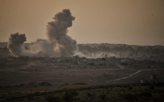 Sau kêu gọi ngừng ném bom của Tổng thống Donald Trump, Israel vẫn tiếp tục oanh tạc Gaza