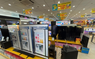 Tivi, tủ lạnh cỡ lớn hết thời