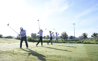 Giải golf Tạp chí Doanh Nhân Sài Gòn: 200 triệu đồng ươm mầm tài năng kinh doanh