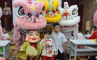 Trung thu ấm áp, tràn đầy yêu thương của bệnh nhi Bệnh viện Mắt TP HCM