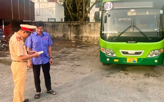 Tài xế chạy xe kiểu "ông trời con" phân trần về lý do vi phạm