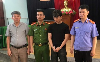 Dùng kiếm hỗn chiến trong đêm ở Quảng Trị