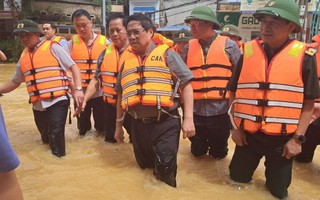 Thủ tướng Phạm Minh Chính đến Thái Nguyên, thăm hỏi người dân vùng lũ