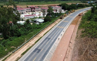 Ban QLDA đường Hồ Chí Minh khắc phục hư hỏng trên tuyến cao tốc La Sơn – Hòa Liên