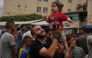 Israel và Hamas ký thỏa thuận ngừng bắn