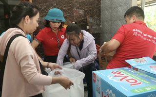 Không để thực phẩm cứu trợ hỏng, mốc đến tay người dân vùng lũ