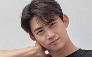 Nam thần tượng điển trai công bố kết hôn