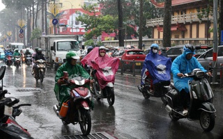 TP HCM mưa trắng trời ngày cuối tuần