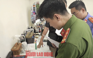 CLIP: Công an TP HCM khám xét nhà diễn viên Trương Ngọc Ánh