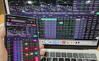 Lo chứng khoán giảm tiếp, nhà đầu tư lại khóc ròng