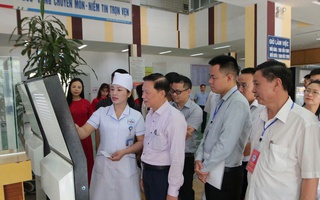 Góp ý dự thảo văn kiện Đại hội XIV: Hướng tới hệ thống y tế Việt Nam công bằng, bền vững