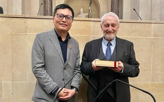 Phó giáo sư Việt Nam được bầu vào Viện hàn lâm Pháp