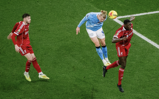 Man City thắng đậm Liverpool: Nóng bỏng ý kiến trái chiều về đại chiến