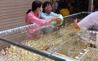 Giá vàng hôm nay 11-11: Tăng rất mạnh, lập đỉnh trong hai tuần qua