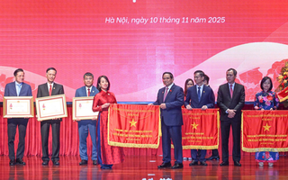 Ngoại giao phát huy vai trò tiên phong