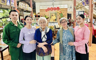 NSƯT Ca Lê Hồng, Phi Yến cùng VTV9 làm phim tài liệu "ký ức một thời hoa lửa"