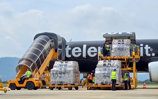 Hỗ trợ khẩn cấp cho vùng lũ: Ba chuyến bay viện trợ của ASEAN đã đến Đà Nẵng