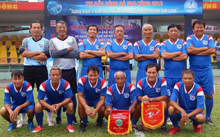 "Tiếu già" Hồ Văn Lợi - người nghệ sĩ trên sân cỏ