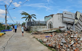 Sớm khắc phục hậu quả bão, lũ miền Trung, huy động nguồn lực để người dân có nhà mới đón Tết