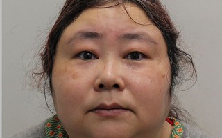 "Bà trùm" lừa đảo người Trung Quốc khóc nhận án tù ở Anh