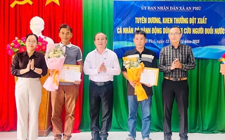 Khen thưởng 2 người đàn ông dũng cảm lao xuống biển cứu người