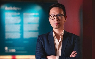 Cầu nối giữa nghệ thuật và công chúng