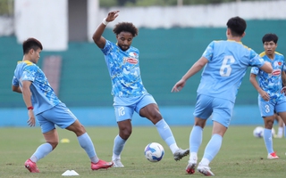 Đội trưởng Đỗ Duy Mạnh: Nguyễn Xuân Son là tiền đạo xuất sắc