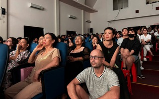 Khán giả Đặc khu Côn Đảo xúc động khi xem “Mưa đỏ” và “Địa đạo: Mặt trời trong bóng tối”