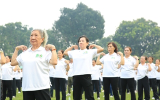 Màn đồng diễn dưỡng sinh hoành tráng chưa từng có