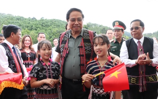 DỰNG TRƯỜNG, XÂY ĐIỂM TỰA BIÊN CƯƠNG (*): Xóa mờ khoảng cách