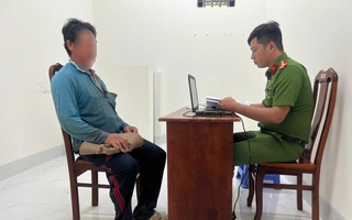 Phạt người ném 11 bao rác xuống biển chỉ vì... tiện tay