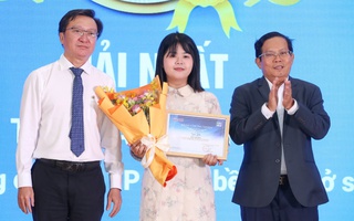 Nữ sinh 21 tuổi quê miền Trung đoạt giải nhất cuộc thi "Người Thầy kính yêu"